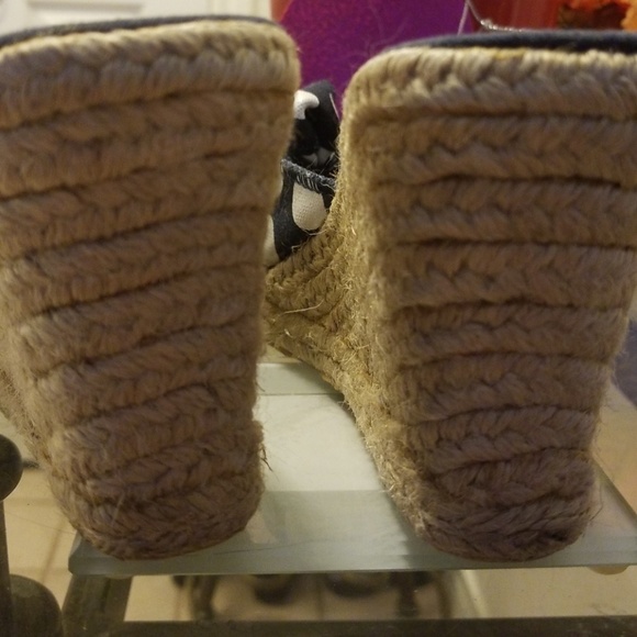 Shoes - Picture 3 of 3